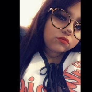 Meet your Posher, Liz